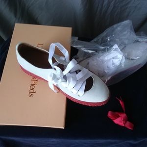 L'Amour Des Pieds Ladies Sneaker Shoe